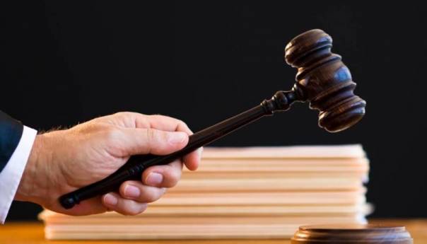 Dvojac osuđen na zatvorske kazne zbog prodavanja glasova na izborima 2020.