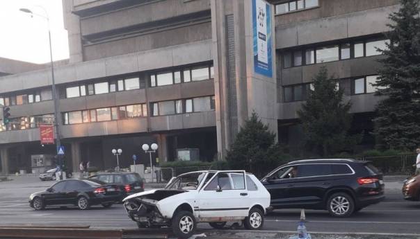 Dvoje povrijeđenih u udesu kod RTV doma u Sarajevu