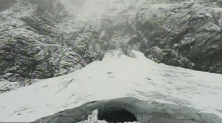 Dvoje skijaša poginulo u lavini u Švicarskoj