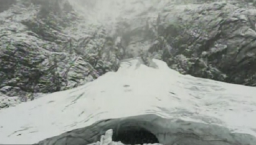 Dvoje skijaša poginulo u lavini u Švicarskoj