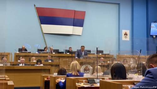 DW: Kapitulacija Dodika i politička nezrelost opozicije