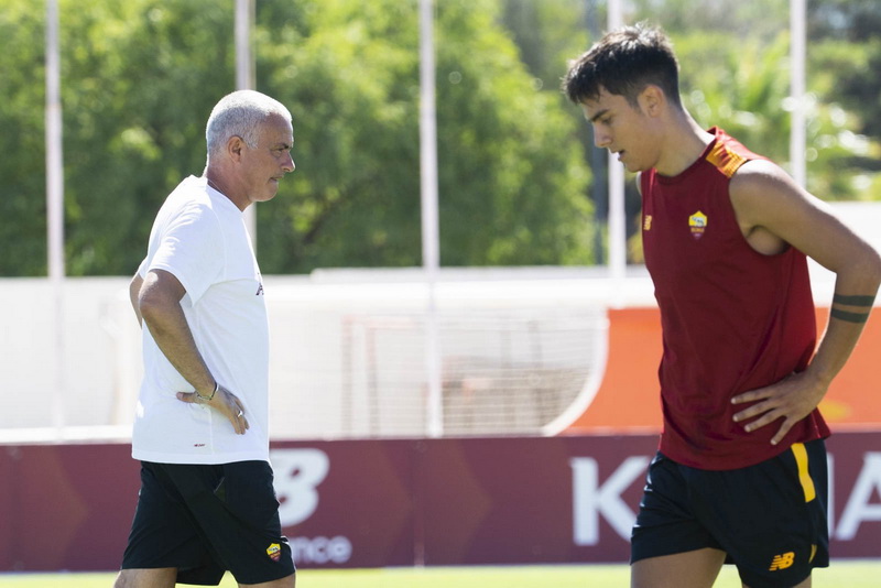 Dybala: Privilegija je raditi sa Mourinhom