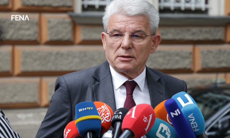 Džaferović: Asimetrična rješenja opasna i neprihvatljiva