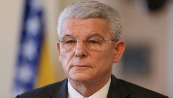 Džaferović čestitao Abazoviću na izboru za predsjednika Vlade Crne Gore