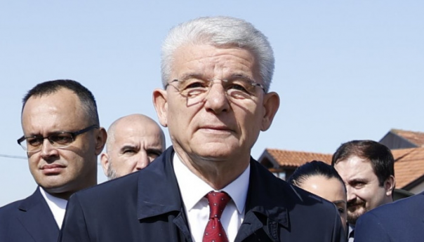 Džaferović: Da nije bilo Armije RBiH danas ne bi bilo ni BiH