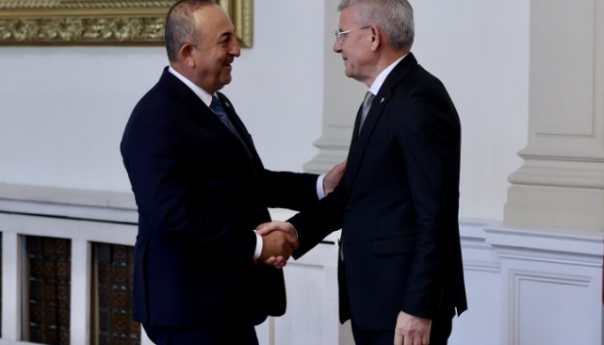 Džaferović: Dodik je privatno otišao u Rusiju