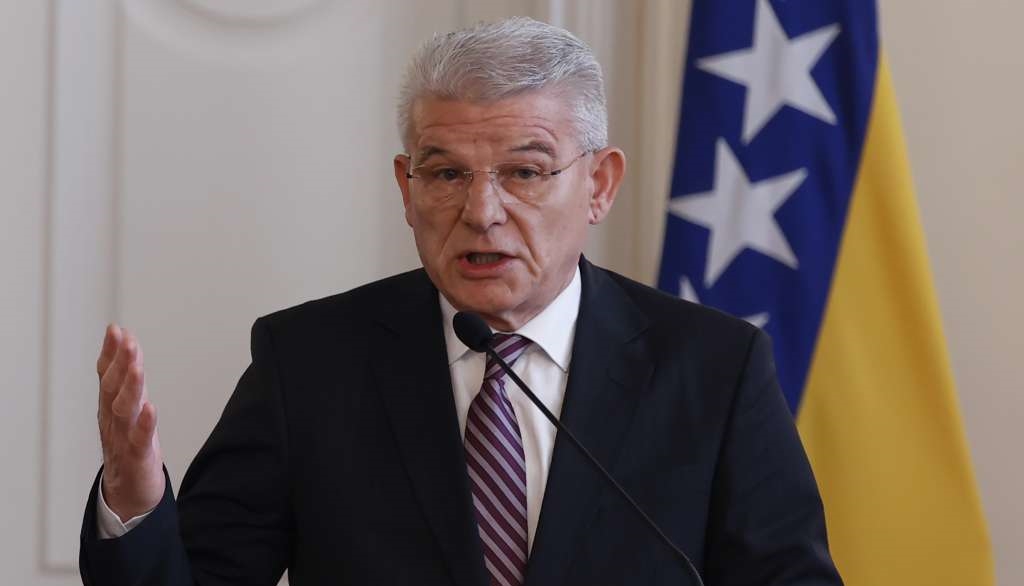 Džaferović: Dodik okreće cijelu međunarodnu zajednicu protiv RS