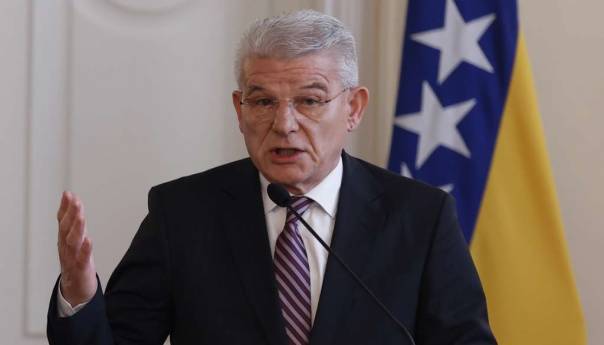 Džaferović: Dodik okreće cijelu međunarodnu zajednicu protiv RS