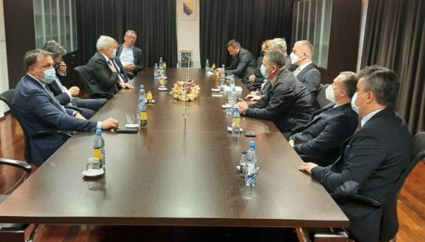 Fokus sa migrantske krize u USK prebaciti na ekonomski napredak