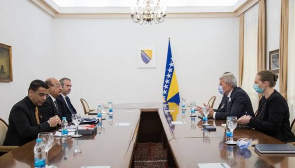 Džaferović i Alhawaj o uspostavljanju direktne avio linije Bahrein - BiH