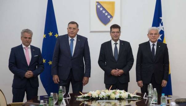 Džaferović i Dodik s komesarom EU za upravljanje krizama Janezom Lenarčičem
