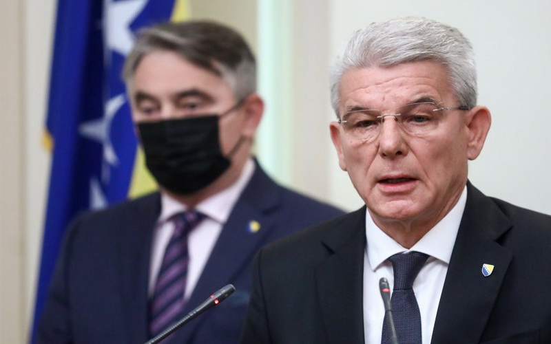 Džaferović i Komšić uputili telegrame saučešća Milanoviću