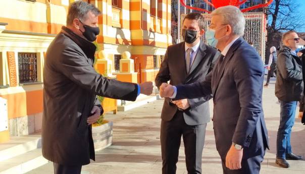 Džaferović i Novalić u Brčkom: Huškačka retorika nikome ne koristi