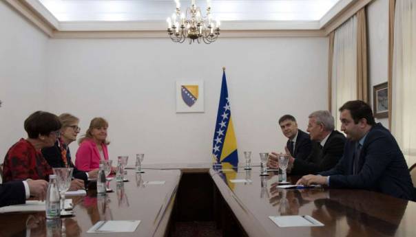Džaferović i Schütz razgovarali o aktuelnoj političkoj situaciji u BiH