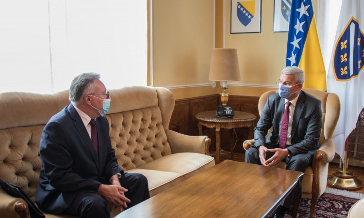 Džaferović - Kalabuhov: Bilateralni odnosi BiH i Rusije stabilni i dobri
