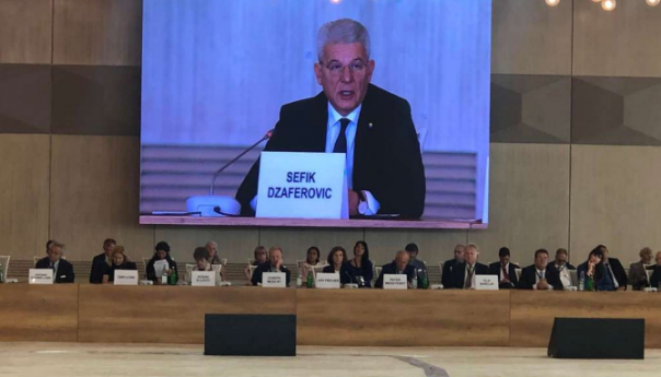 Džaferović na otvaranju Baku Foruma: Sistem Ujedinjenih nacija se mora reformirati