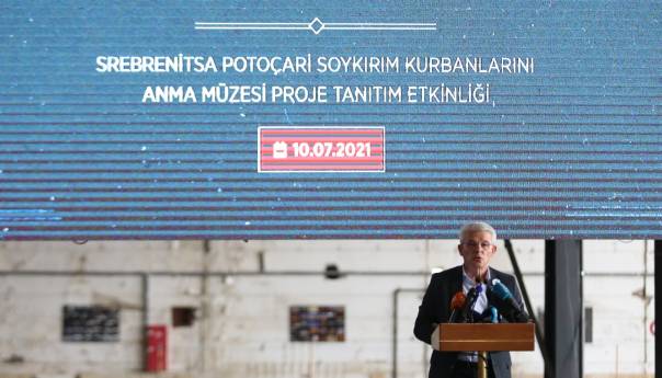 Džaferović na prezentaciji projekta 'Muzej genocida'