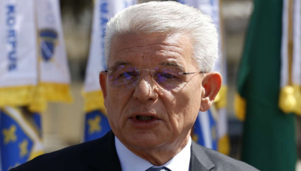 Džaferović: Nastaviti dalje jačati Oružane snage BiH