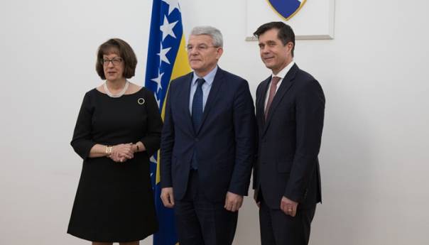 Džaferović o sastanku s Cormack: Tražio sam jasnu poruku SAD-a
