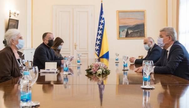 Džaferović: Podrška naporima udruženja u borbi za istinu i pravdu