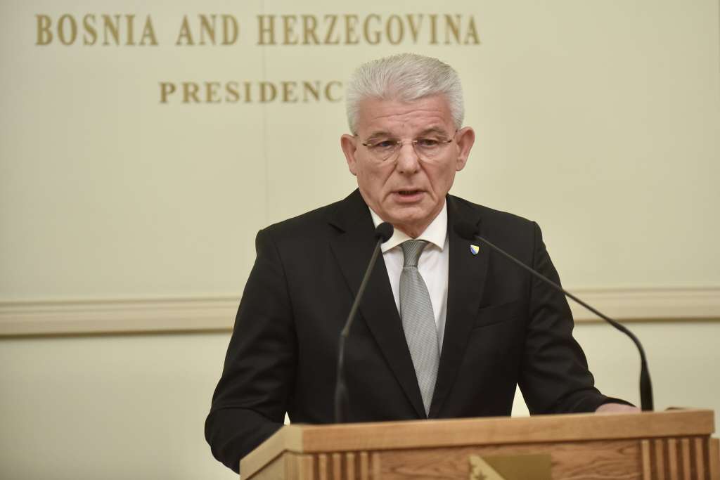 Džaferović: Poruke NATO-a o BiH su dobre, a Milanovićeva inicijativa doživjela fijasko