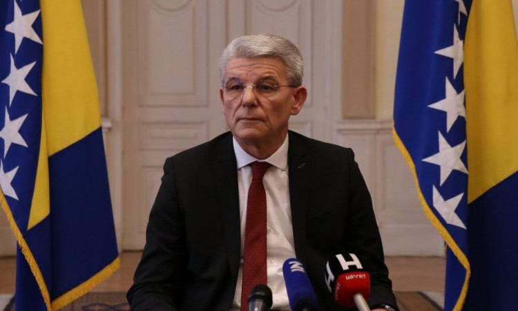 Džaferović pozvao Đukanovića da učini dodatne napore u zaštiti Bošnjaka