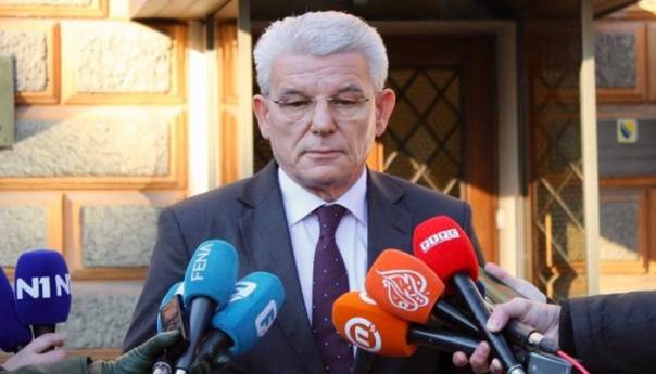 Džaferović prenio Peachu: Ojačati vojno prisustvo u BiH