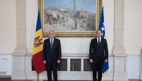 Džaferović primio akreditivno pismo moldavskog ambasadora Olega Țulee