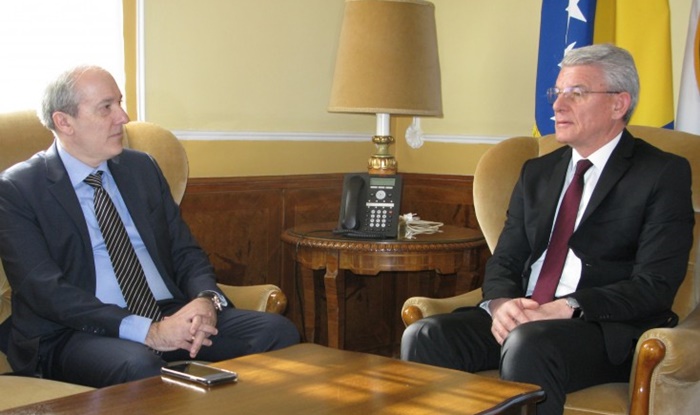 Džaferović primio u nastupnu posjetu ambasadora Grčke u BiH Papandreoua