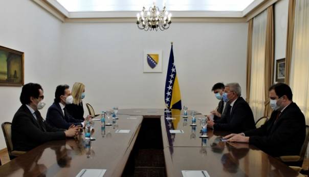 Džaferović primio u oproštajnu posjetu ambasadora Kraljevine Španije Giméneza