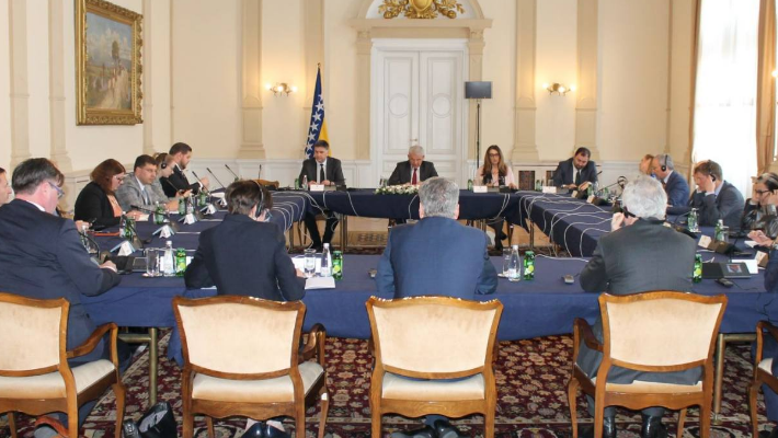 Džaferović s ambasadorima EU i država G7: Provesti sankcije Rusiji