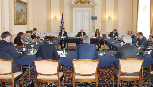 Džaferović s ambasadorima EU i država G7: Provesti sankcije Rusiji