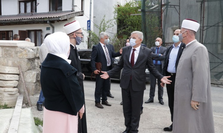 Džaferović: Svim povratnicima u BiH pomoći da ostanu u mjestima povratka