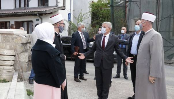 Džaferović: Svim povratnicima u BiH pomoći da ostanu u mjestima povratka