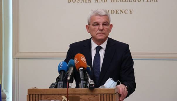 Džaferović: Tačka o Kosovu je povučena, nismo imali o čemu glasati