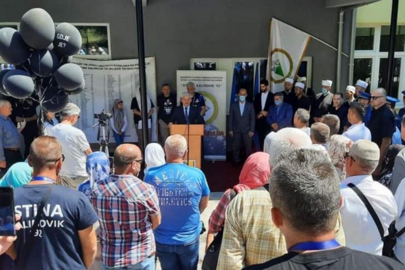 Džaferović u Kalinoviku: Mural Mladiću je civilizacijska sramota