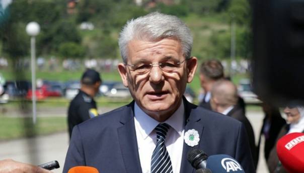 Džaferović u posjeti Bratuncu i Srebrenici