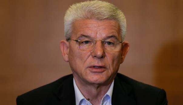 Džaferović uputio čestitku Bidenu povodom Dana nezavisnosti SAD