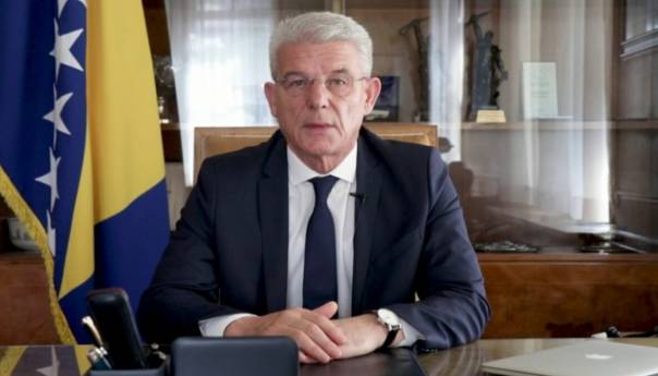 Džaferović uputio saučešće Pendarovskom: U molitvama smo uz vas