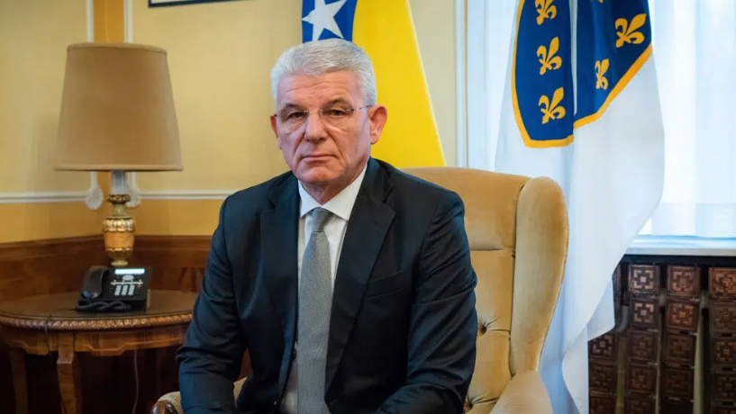 Džaferović uputio telegram saučešća povodom smrti profesora Amira Pašića