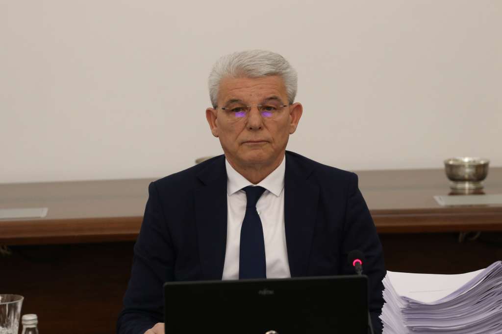 Džaferović uputio Vučiću telegram saučešća nakon pogibije osam rudara