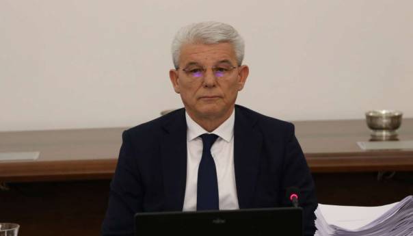 Džaferović uputio Vučiću telegram saučešća nakon pogibije osam rudara