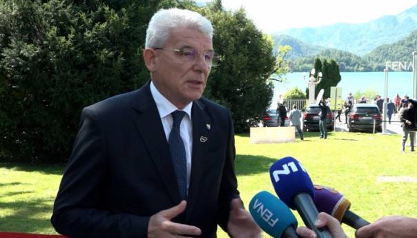 Džaferović: Visoki predstavnik će pomoći da se ne koriste blokade