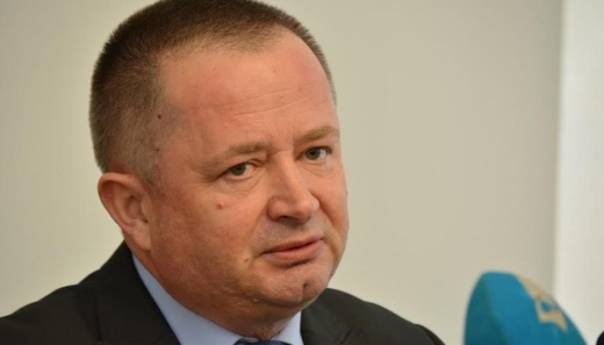 Džakula: Naplata poreza manja za 700 miliona maraka