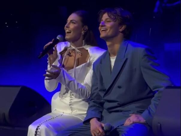 Džejla Ramović zapjevala s Jakovom Jozinovićem na koncertu u Beogradu