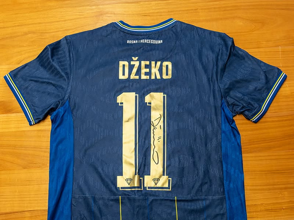 Džekin oproštajni dres ponuđen na aukciji u humanitarne svrhe