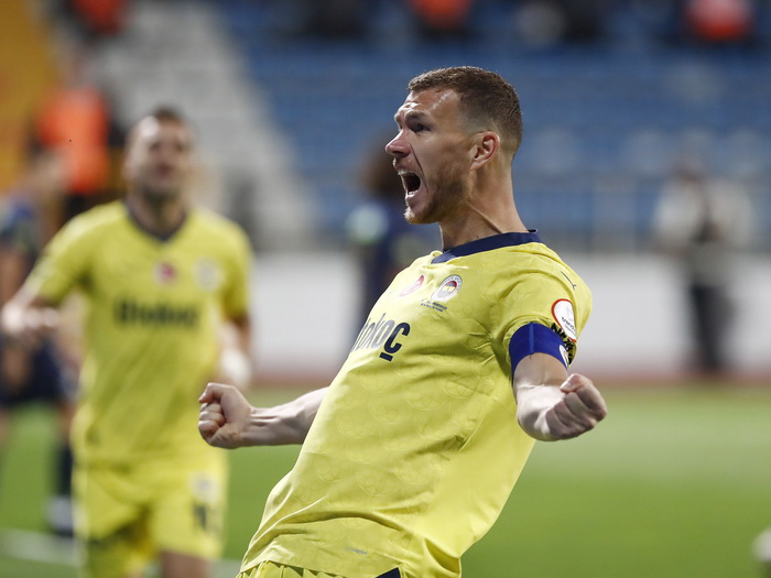 Džeko briljira u Turskoj, postigao novi gol za Fenerbahče