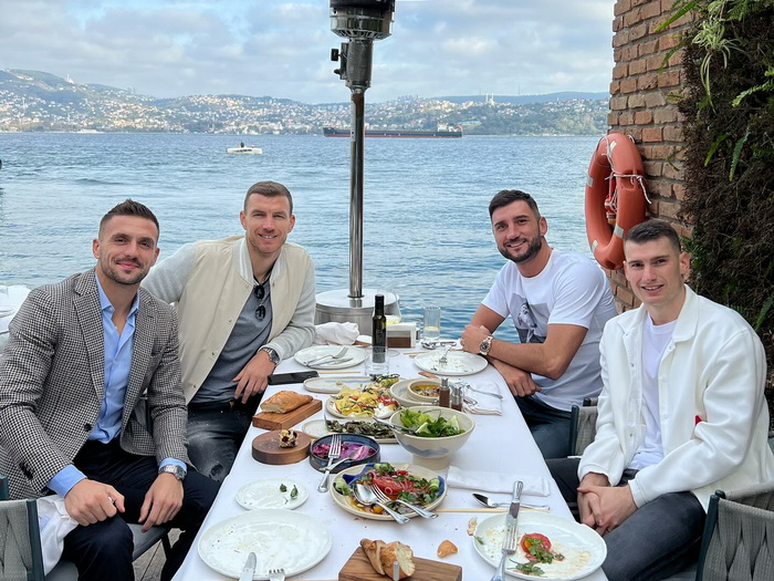 Džeko častio nakon hat-tricka saigrače i Adilovića