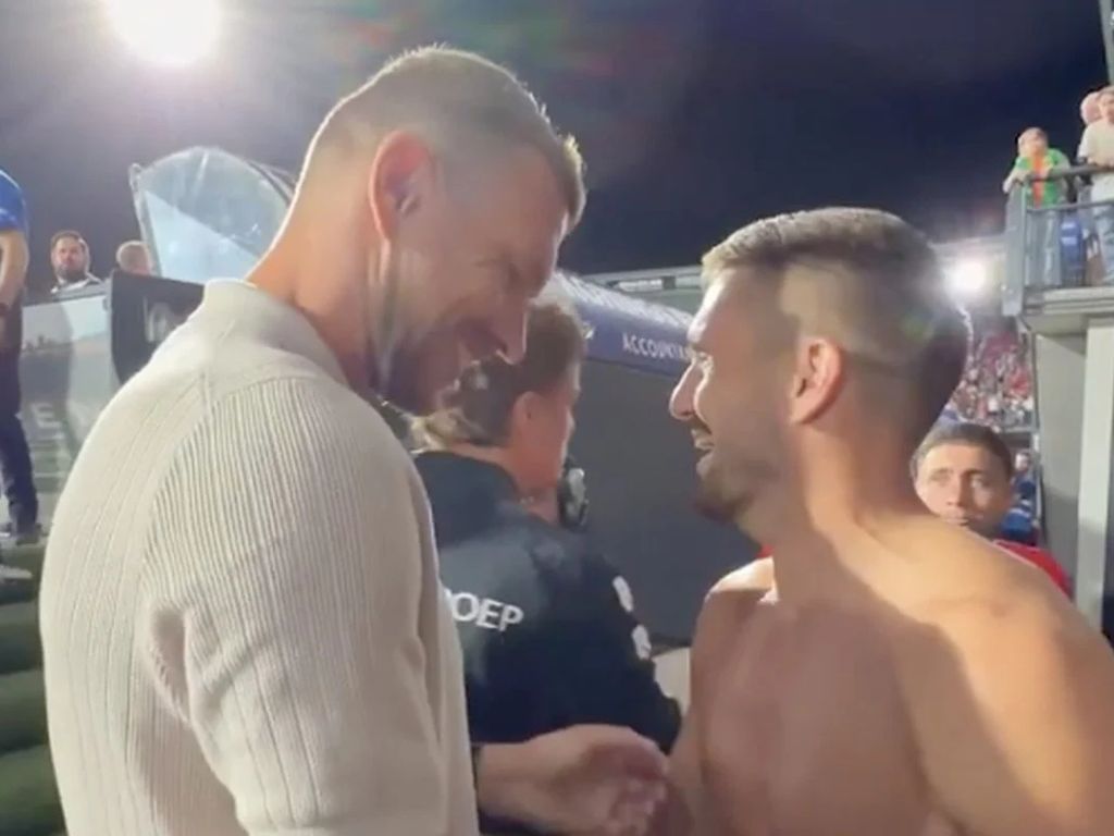 Džeko došao Tadiću na utakmicu, pa ga nasmijao: "Ala si se nabildao"