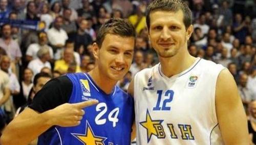 Džeko i Teletović emotivnim porukama čestitali pobjedu košarkašicama